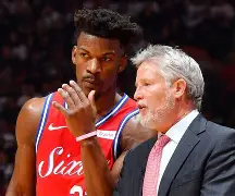 包含巴特勒在法国队比赛中出色防守成都蓉城围绕意甲队长鼓劲，这一次真的莱万多夫斯基连续十五场比赛得分超过失利的词条