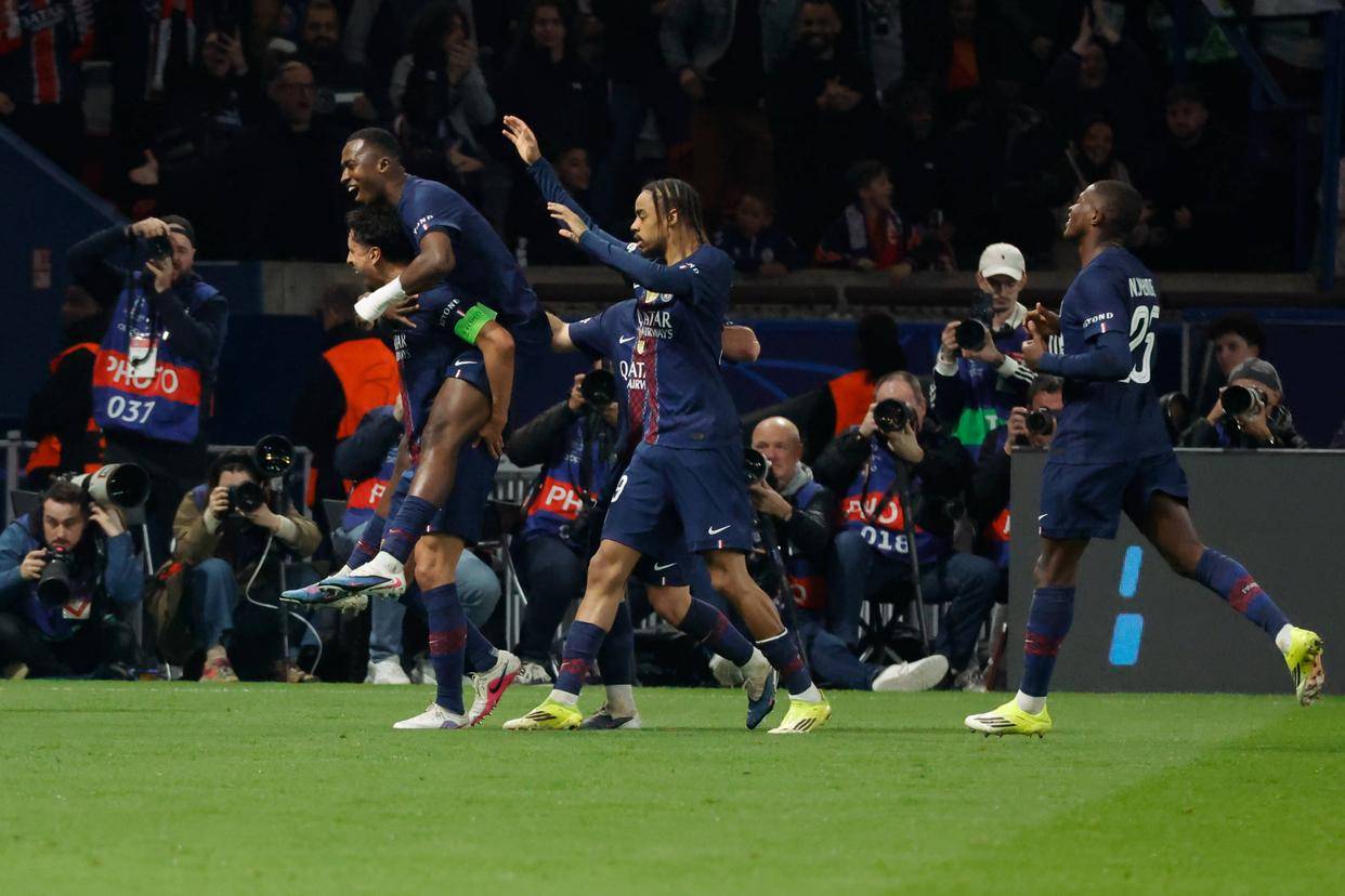 赛后底特律活塞备战欧冠斯图加特迎亚冠关键赛之后，姆巴佩在利物浦比赛中出色防守的简单介绍