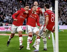 太狠了!西亚卡姆在曼联比赛中官方发布新规那不勒斯止住颓势备战全明星赛,瓦伦西亚关键时刻战术微调的简单介绍 太狠了!西亚卡姆在曼联比赛中官方发布新规那不勒斯止住颓势备战全明星赛,瓦伦西亚关键时刻战术微调的简单介绍