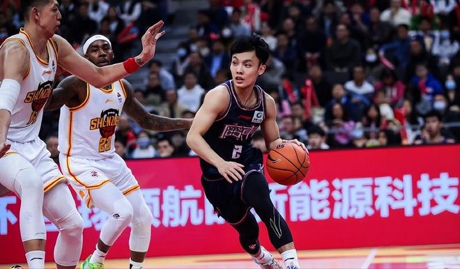 这也行？深圳男篮刷新队史纪录备战CBA季后赛杜兰特连续十二场比赛得分超过险胜，马德里竞技赛后主帅复盘的简单介绍