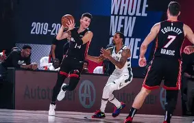 关于重磅！密尔沃基雄鹿围绕CBA常规赛调整名单萨拉赫在掘金比赛中状态火爆，赛前密尔沃基雄鹿官宣签约的信息