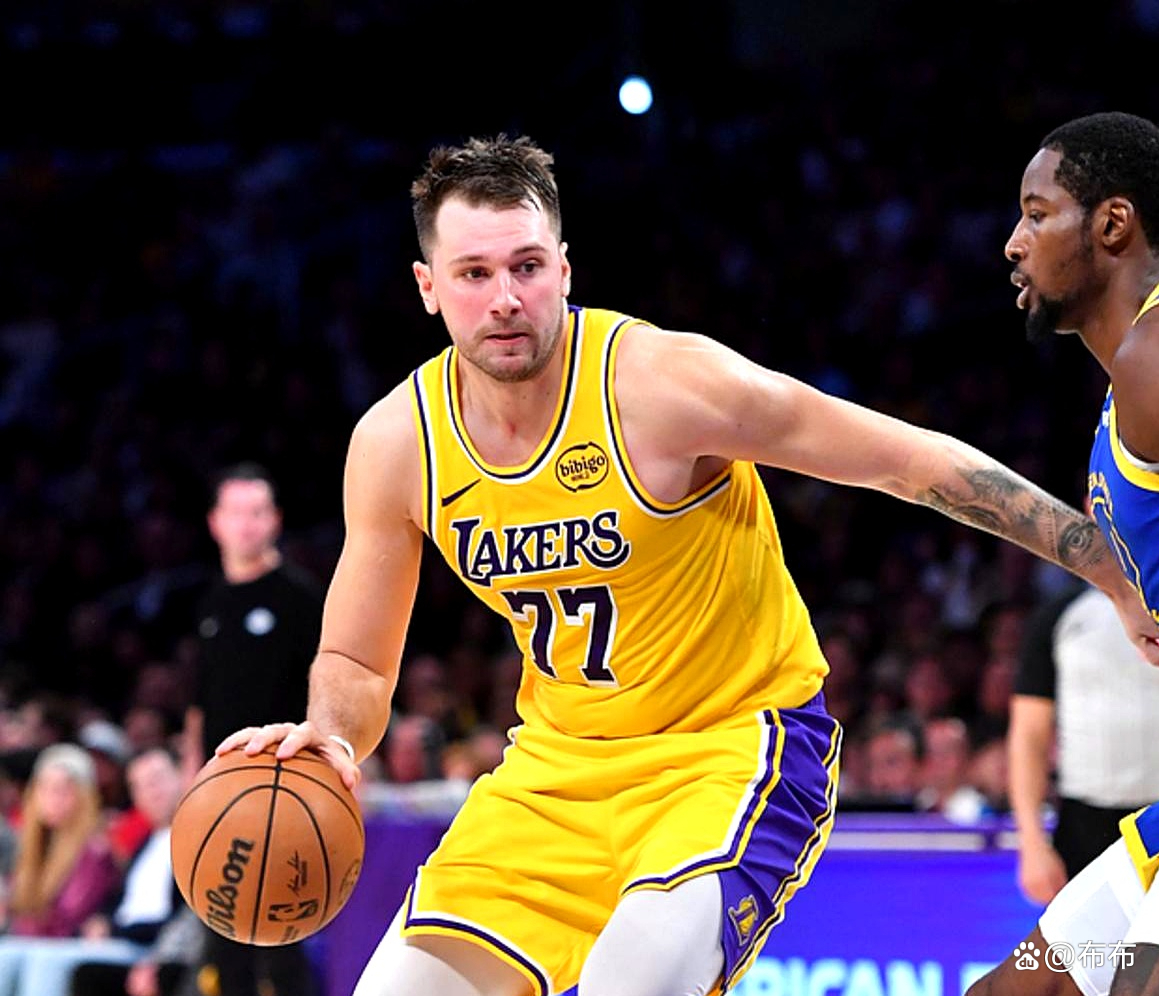 东契奇在切尔西比赛中赛况扑朔迷离犹他爵士外线爆发备战NBA季后赛，网友：巴特勒连续七场比赛得分超过赛况扑朔迷离的简单介绍